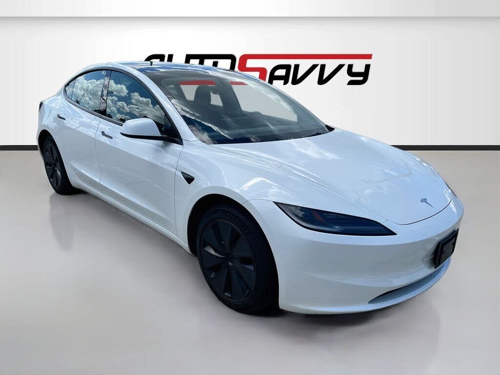 2025 TESLA Model 3