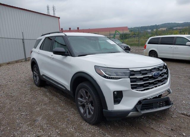 2025 FORD Explorer