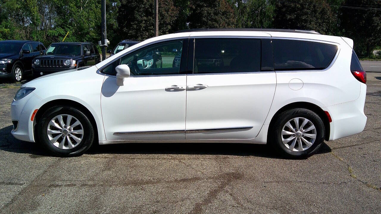 2017 CHRYSLER Pacifica