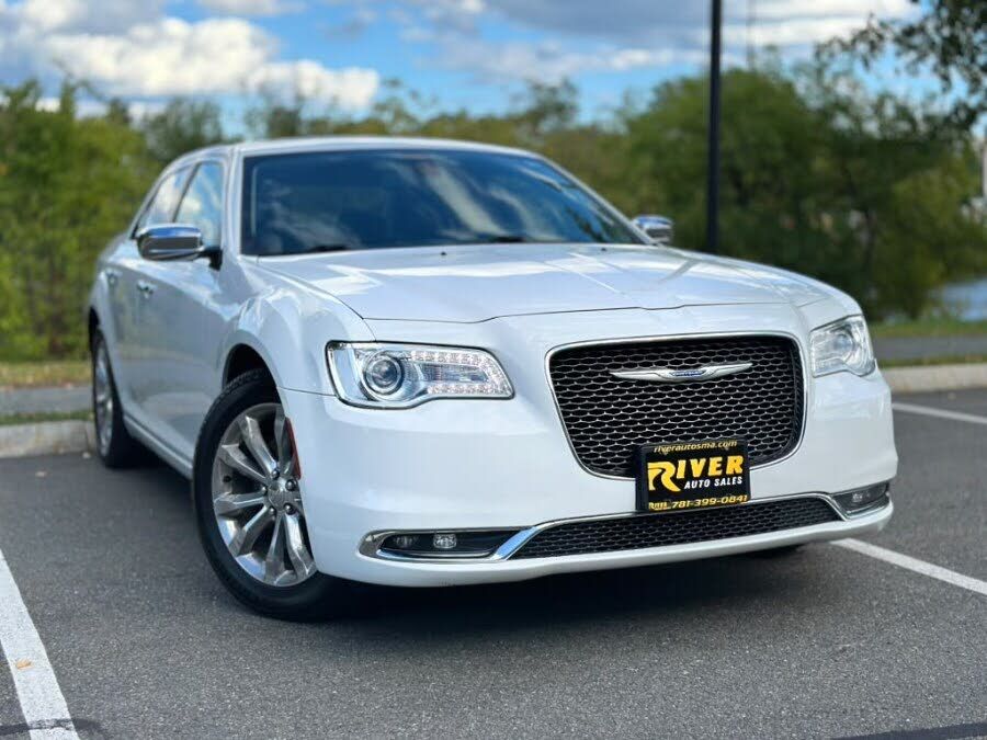 2018 CHRYSLER 300