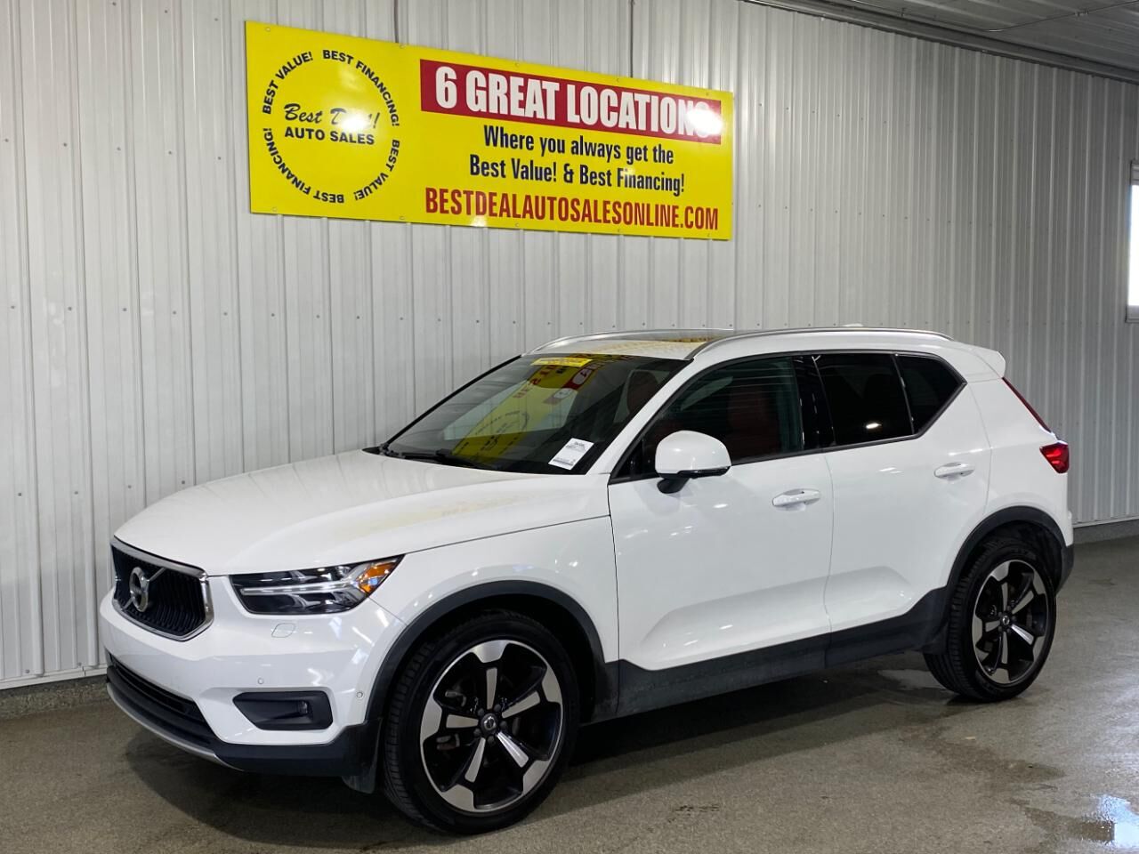 2019 VOLVO XC40