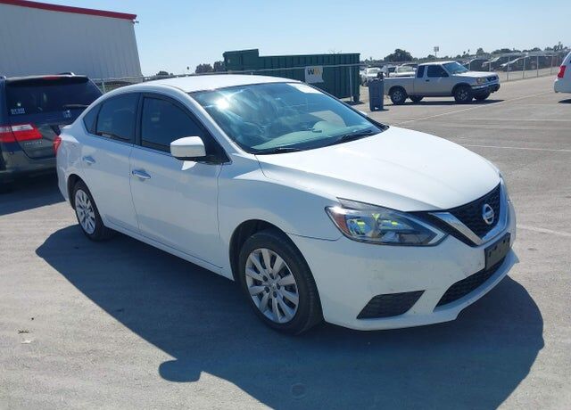 2016 NISSAN Sentra