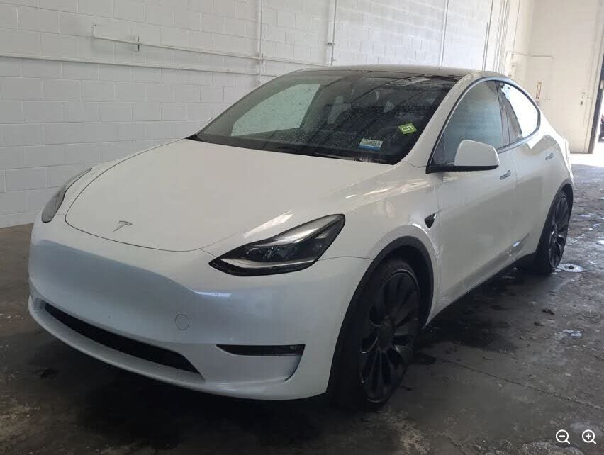 2023 TESLA Model Y