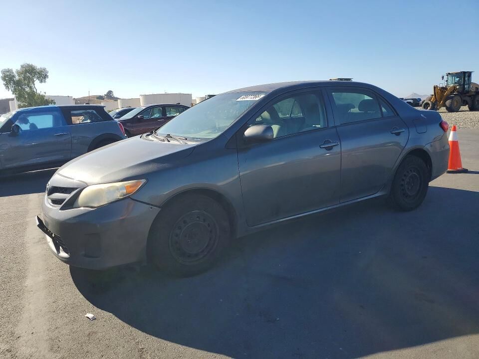 2013 TOYOTA Corolla
