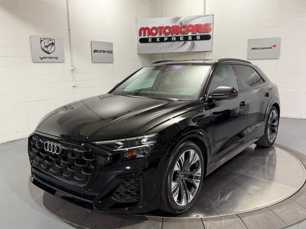 2025 AUDI Q8