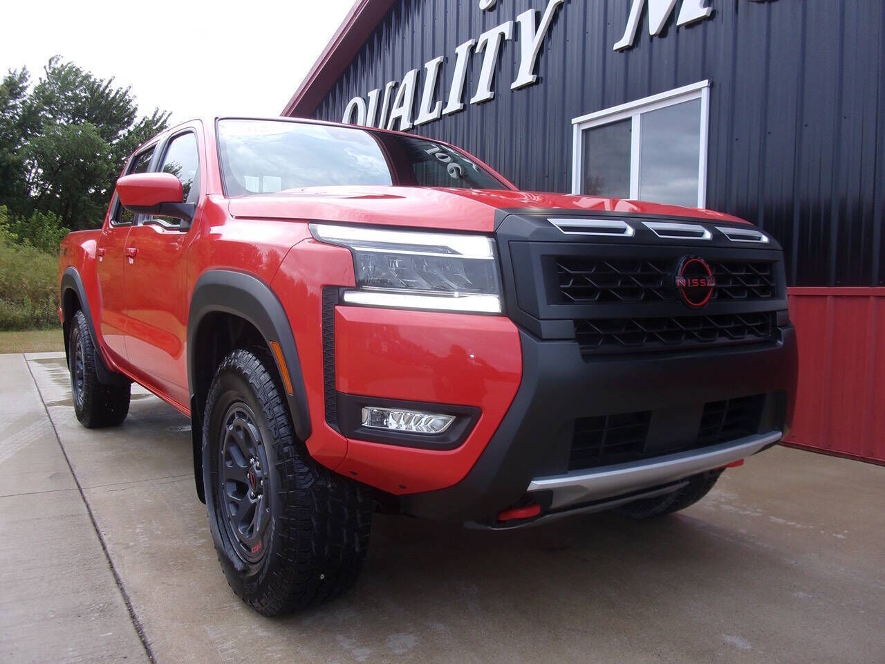 2025 NISSAN Frontier