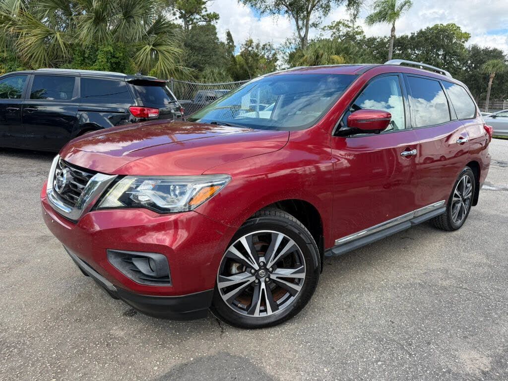 2017 NISSAN Pathfinder