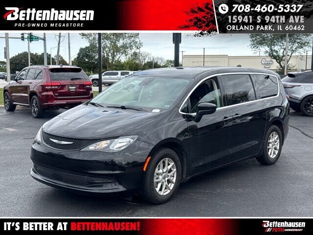 2024 CHRYSLER Voyager