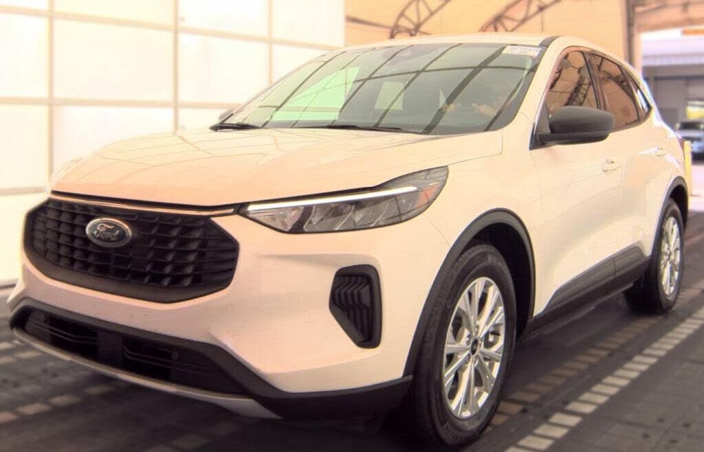 2023 FORD Escape