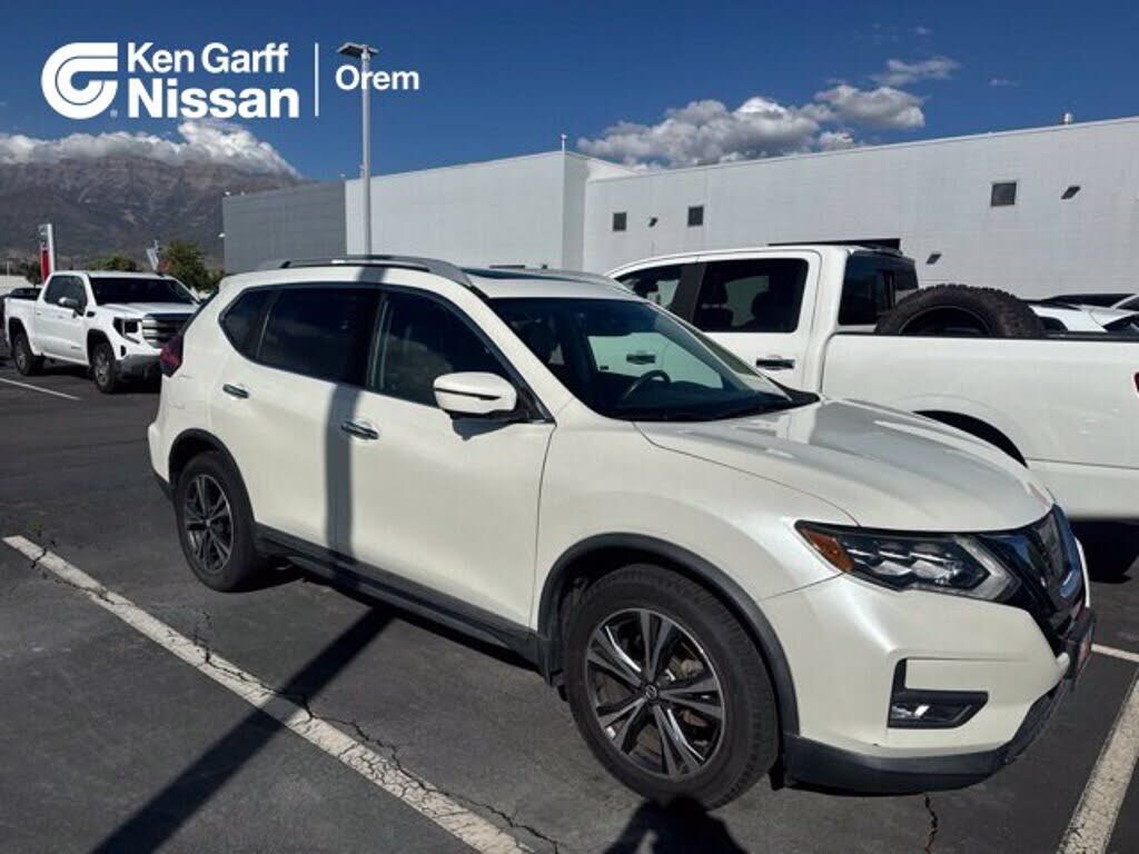 2017 NISSAN Rogue