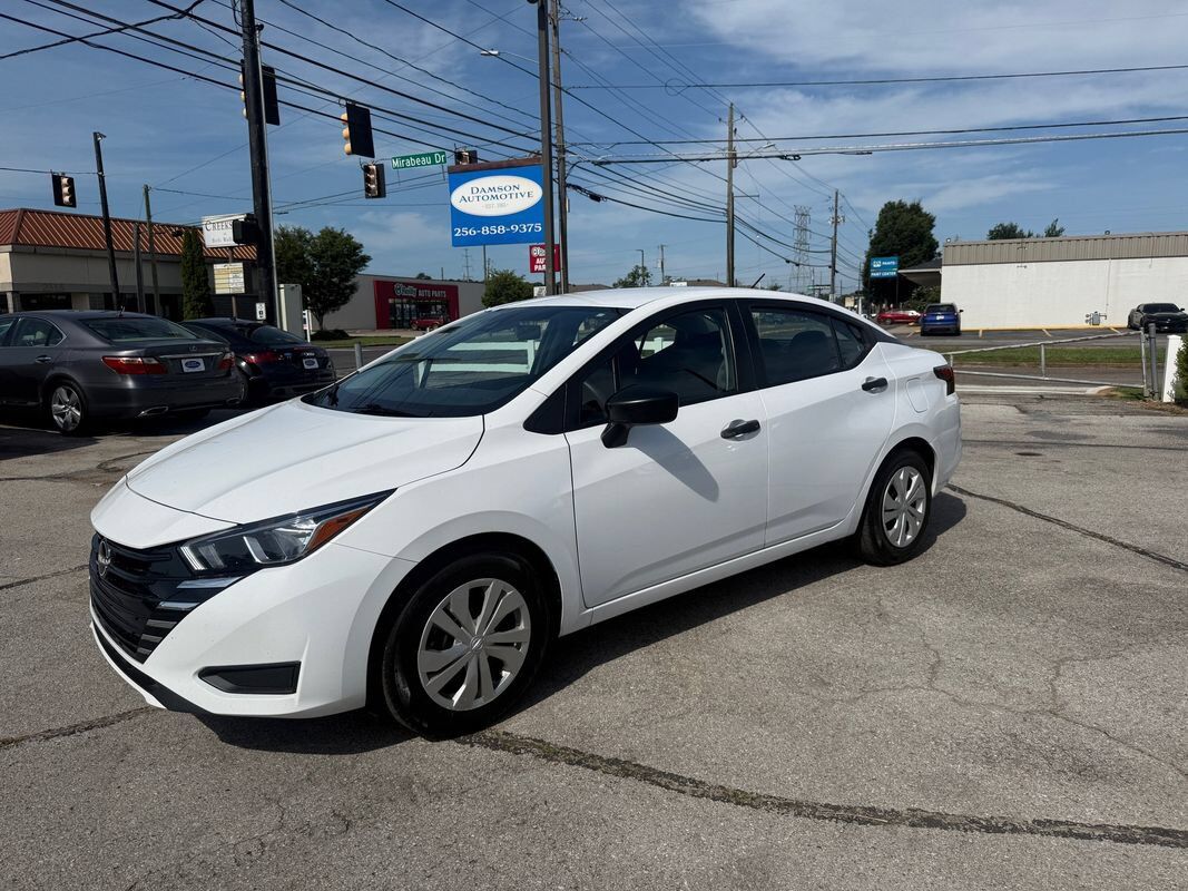 2023 NISSAN Versa