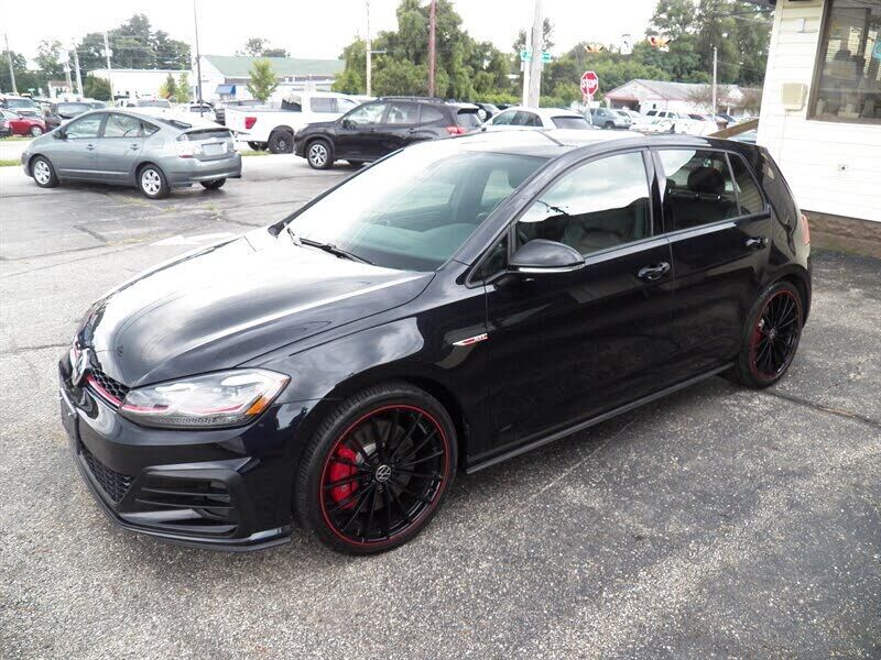 2019 VOLKSWAGEN Golf GTI
