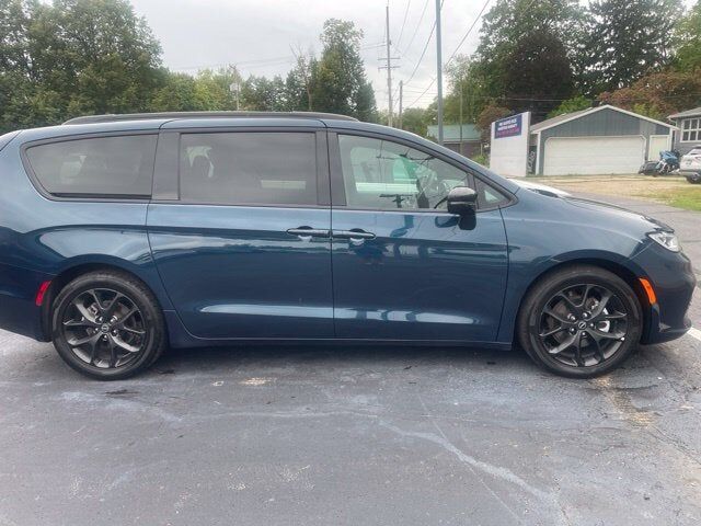 2025 CHRYSLER Pacifica