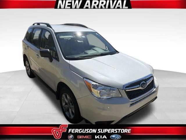 2016 SUBARU Forester