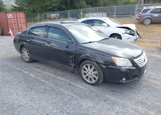 2010 TOYOTA Avalon