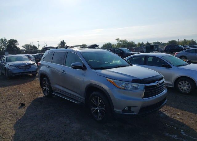 2016 TOYOTA Highlander