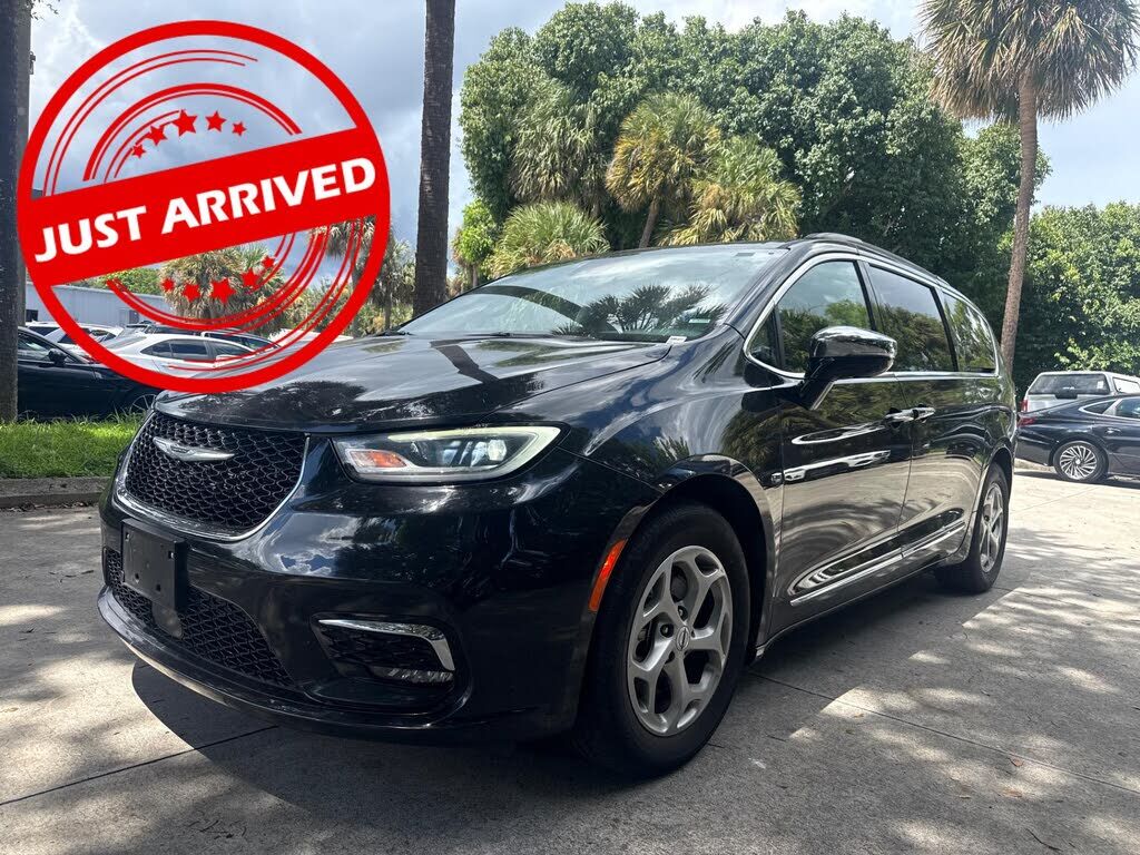 2023 CHRYSLER Pacifica