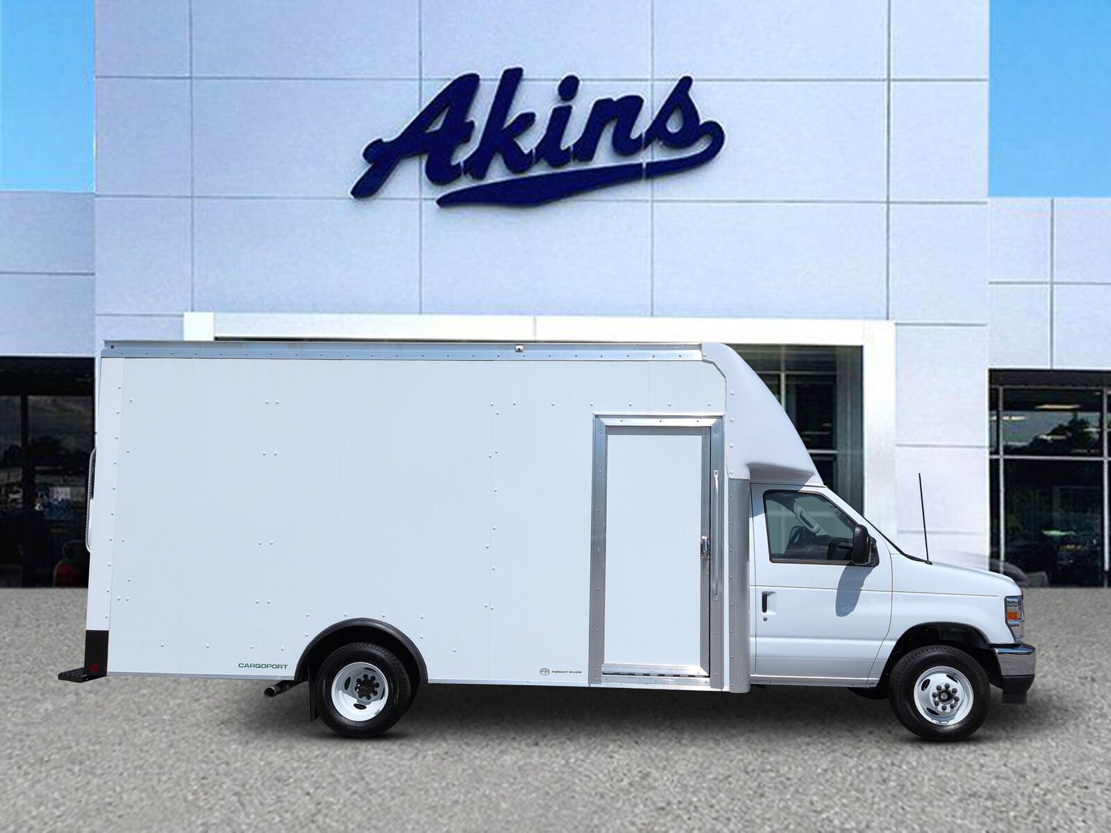 2027 FORD E-450