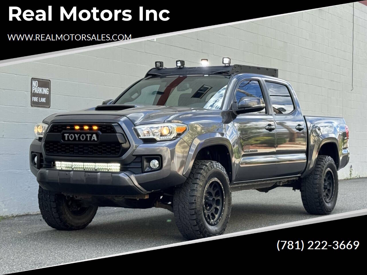 2018 TOYOTA Tacoma