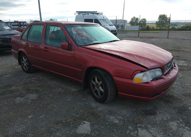 1998 VOLVO S70