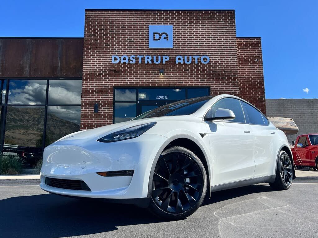 2021 TESLA Model Y
