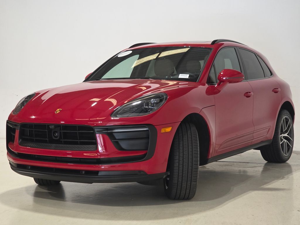 2026 PORSCHE Macan