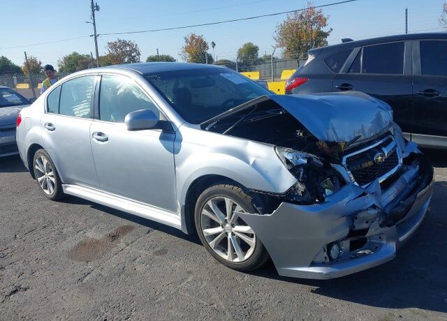 2014 SUBARU Legacy