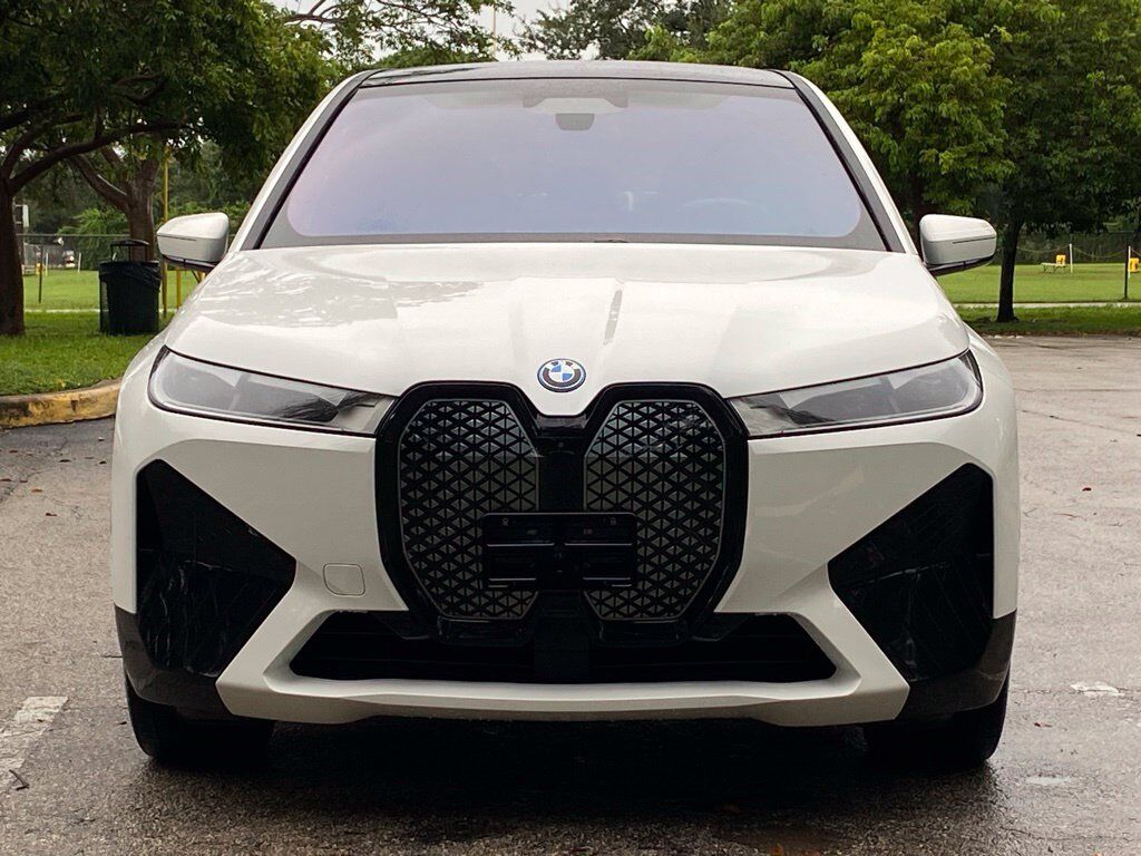 2024 BMW iX