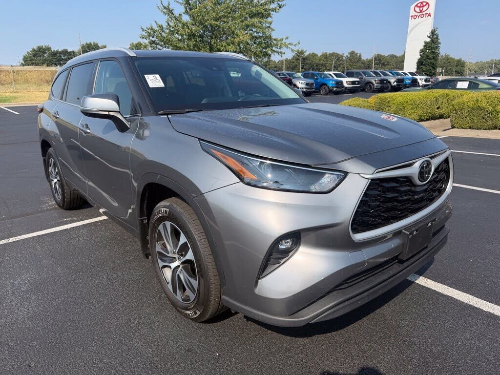 2025 TOYOTA Highlander