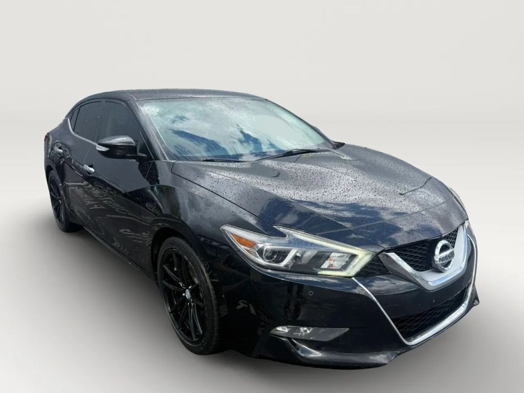 2017 NISSAN Maxima