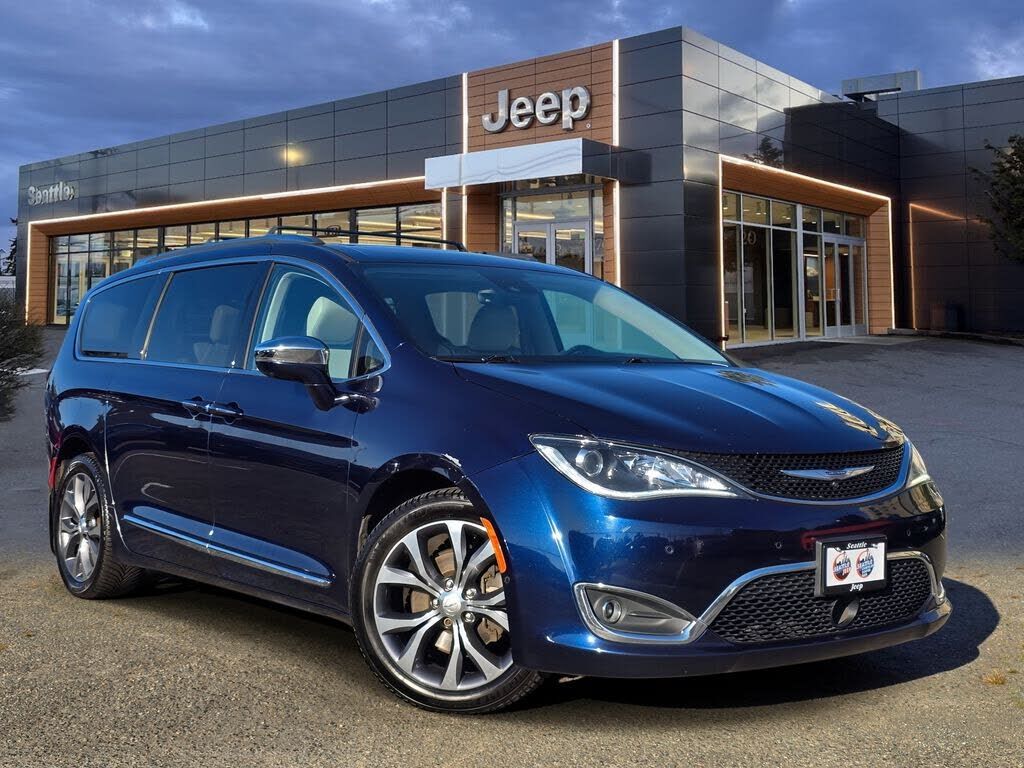 2017 CHRYSLER Pacifica
