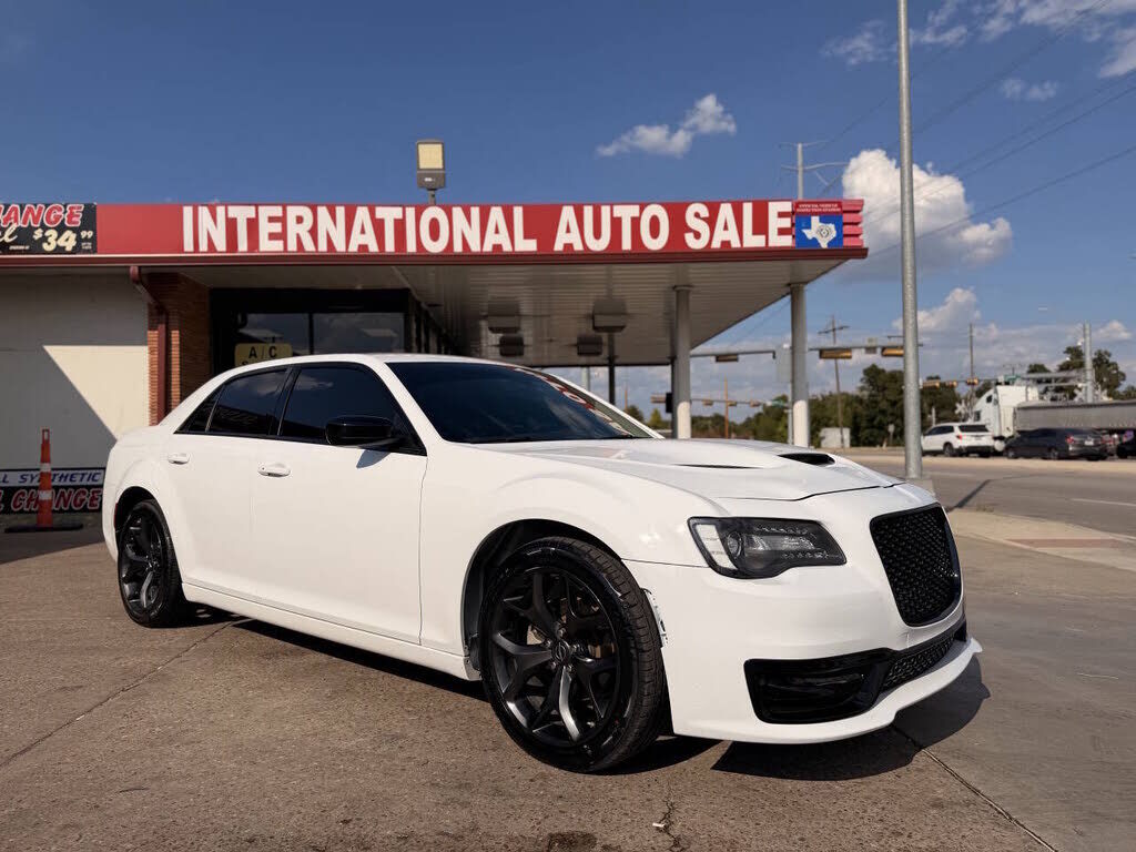 2023 CHRYSLER 300
