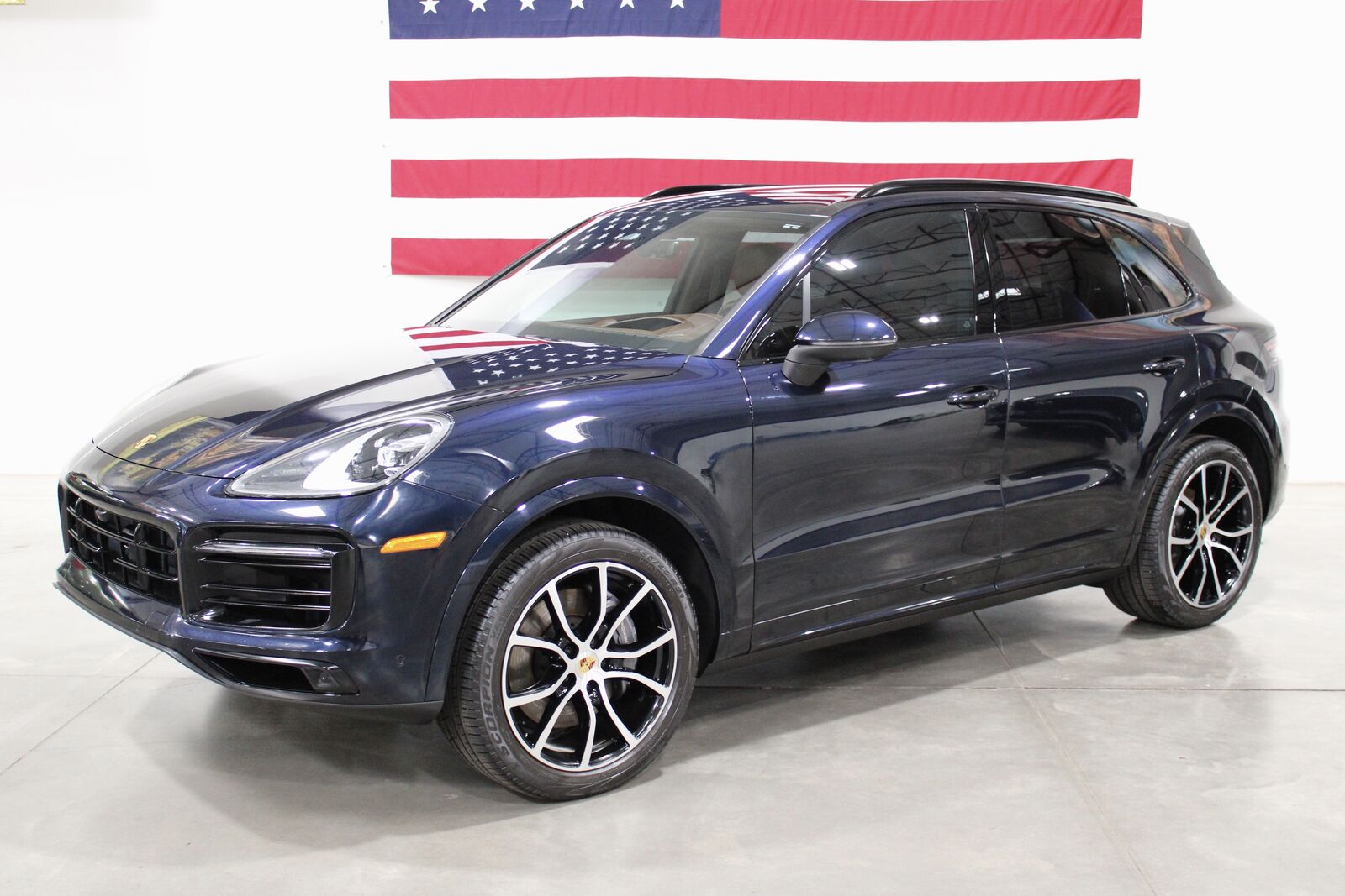 2022 PORSCHE Cayenne