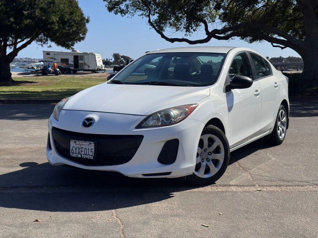 2013 MAZDA Mazda3