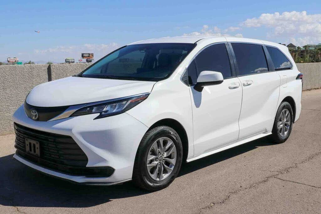 2022 TOYOTA Sienna