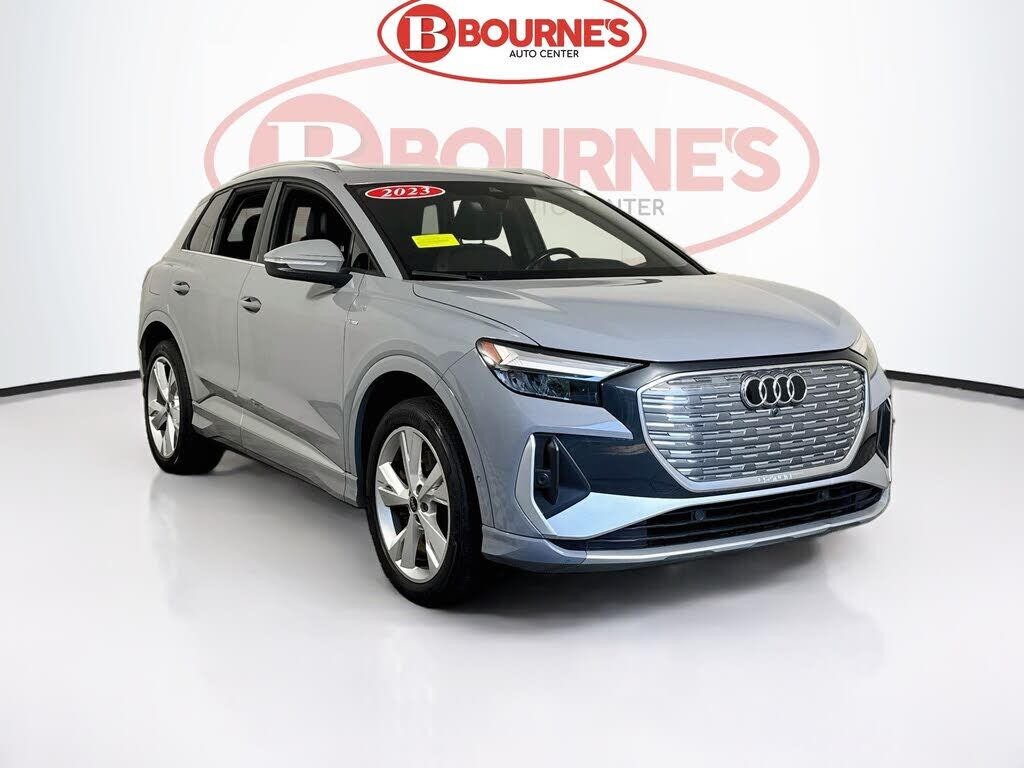 2023 AUDI Q4