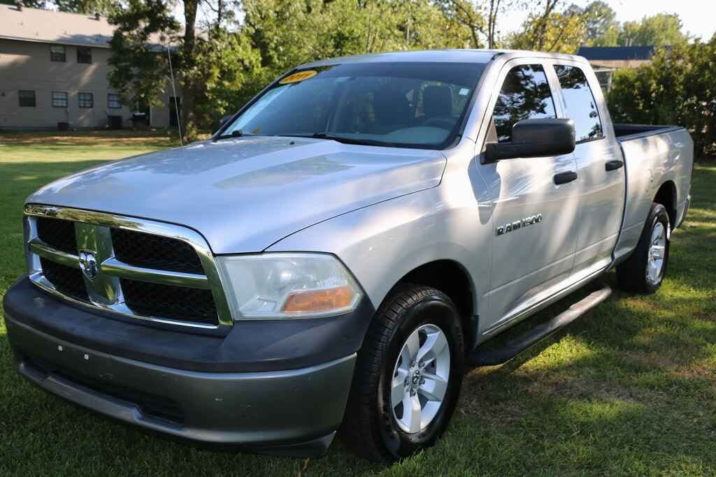 2011 DODGE Ram