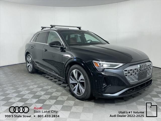 2024 AUDI Q8