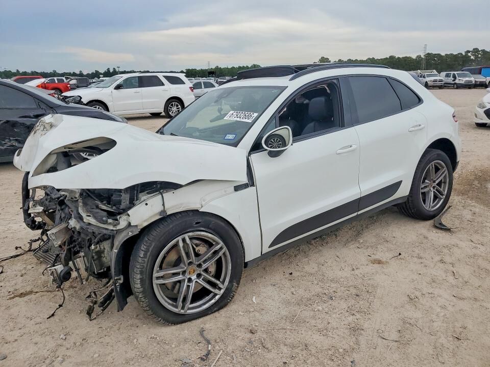 2018 PORSCHE Macan