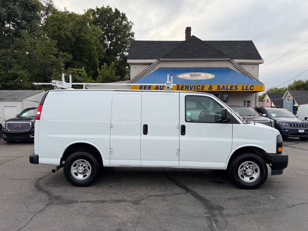 2021 CHEVROLET Express