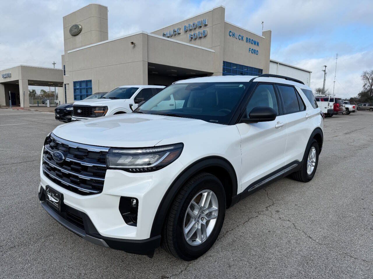 2025 FORD Explorer