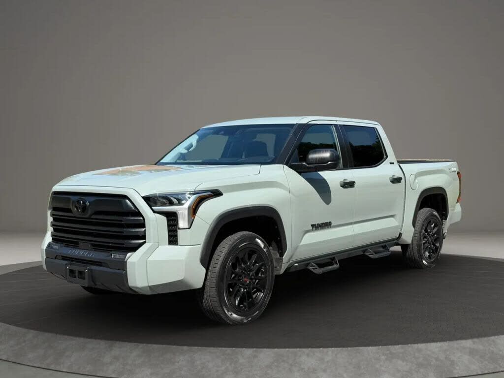 2024 TOYOTA Tundra