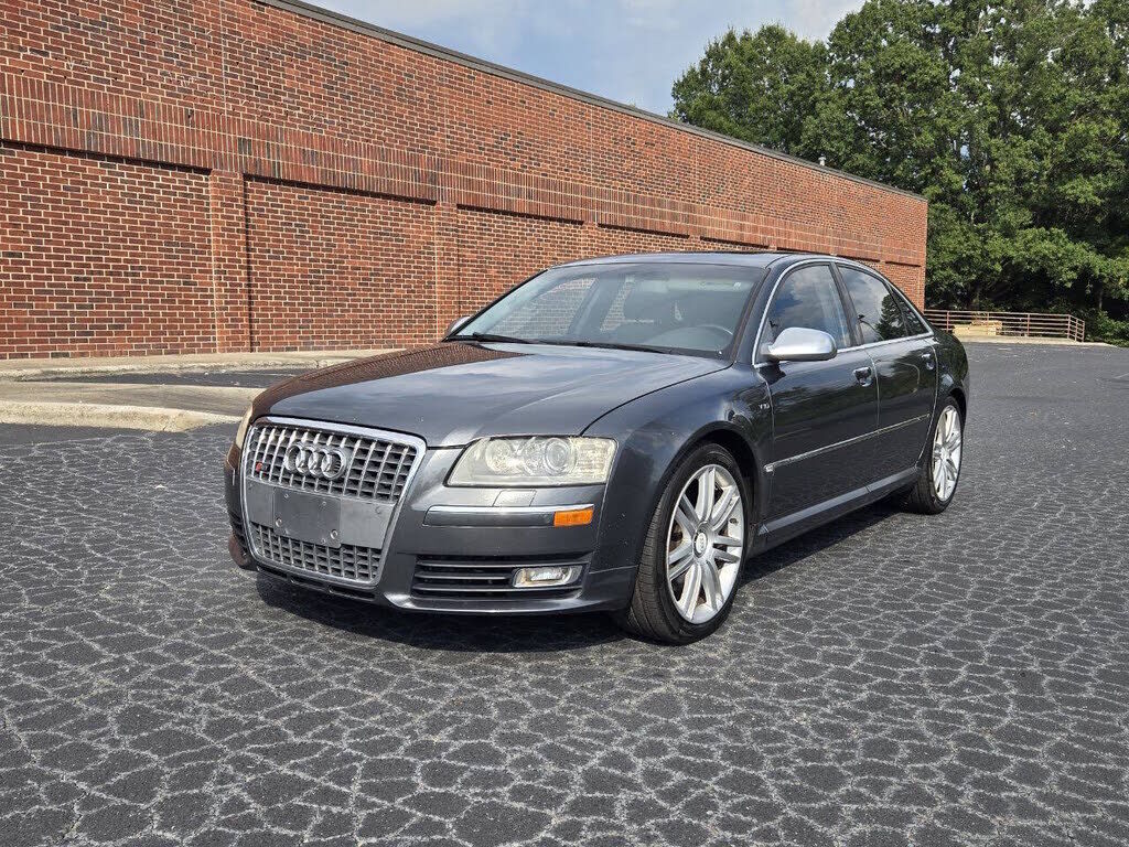 2007 AUDI S8