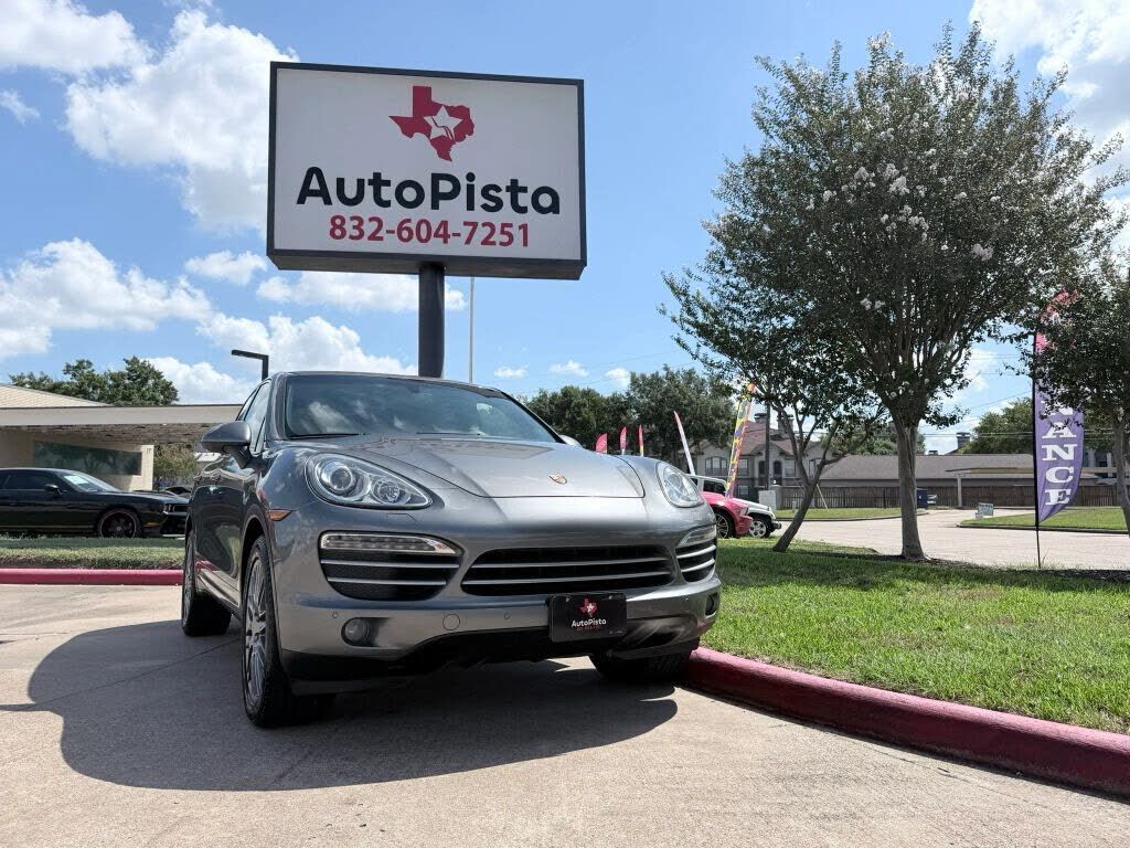 2014 PORSCHE Cayenne
