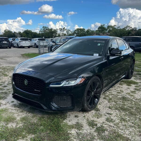 2024 JAGUAR XF
