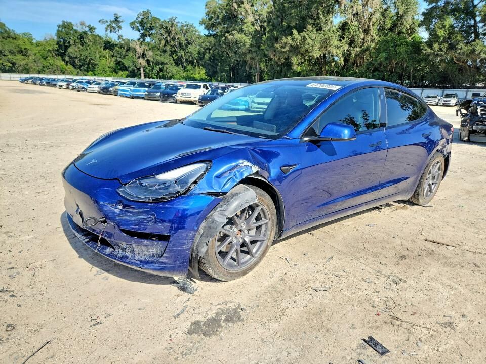 2022 TESLA Model 3