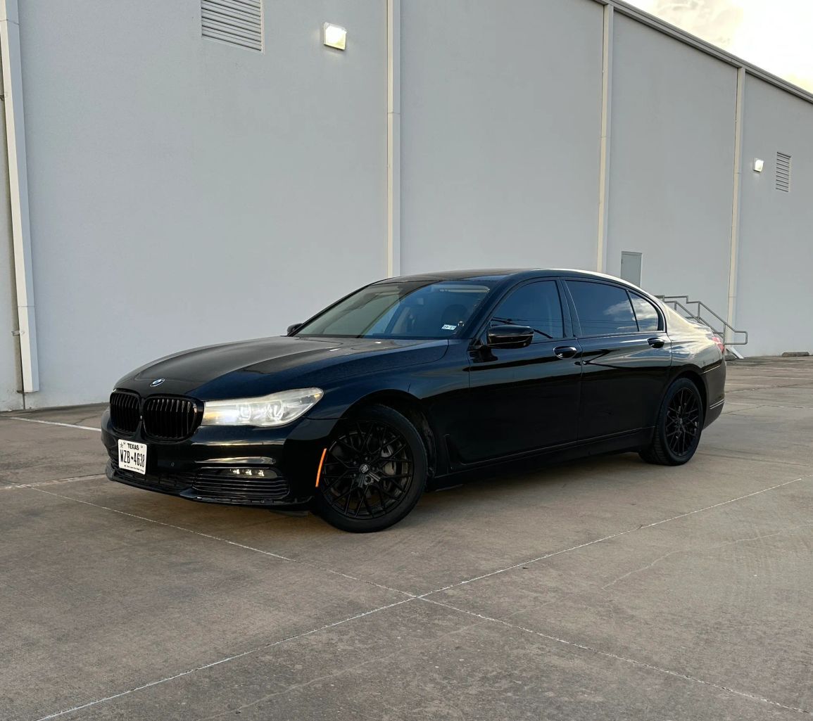 2016 BMW 740i