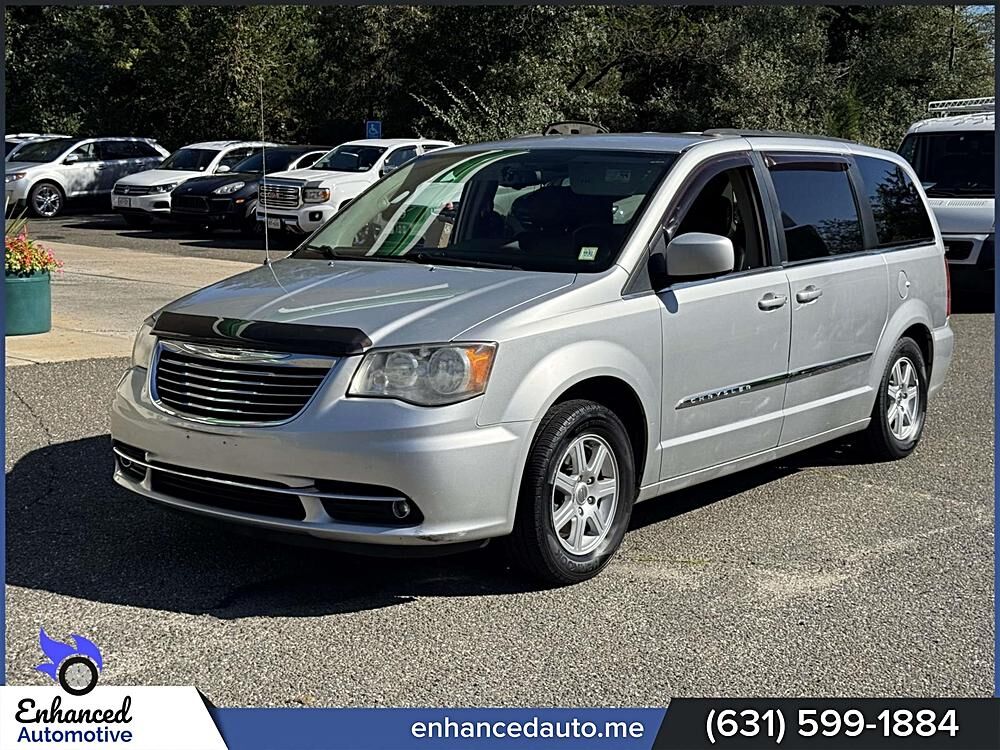 2012 CHRYSLER Town and Country