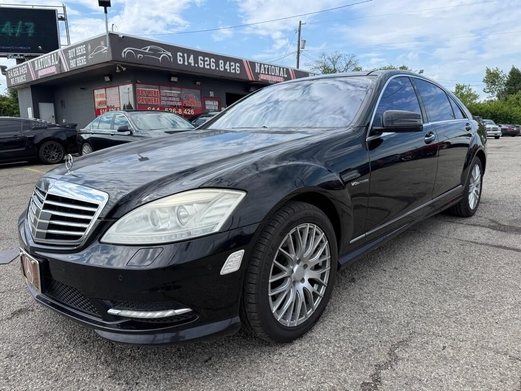 2013 MERCEDES-BENZ S-Class