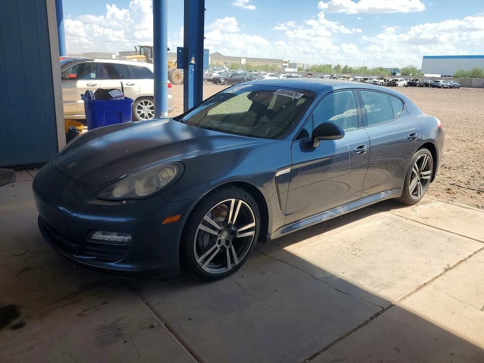 2011 PORSCHE Panamera